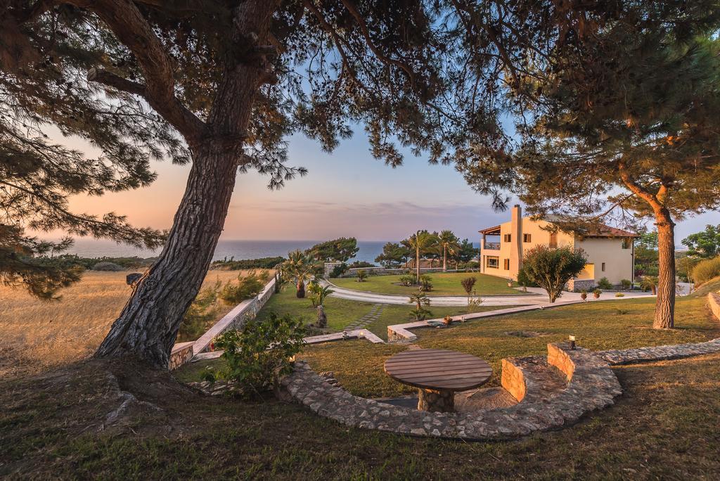 Villa Russelia Kalavarda Bagian luar foto