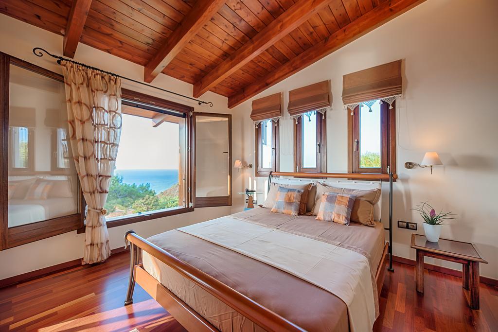 Villa Russelia Kalavarda Bagian luar foto